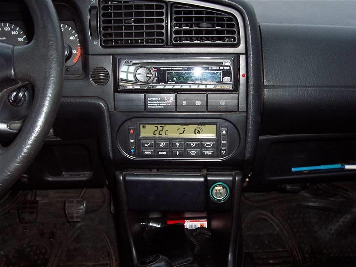 VW Passat 1,9 TDI Court billede 14