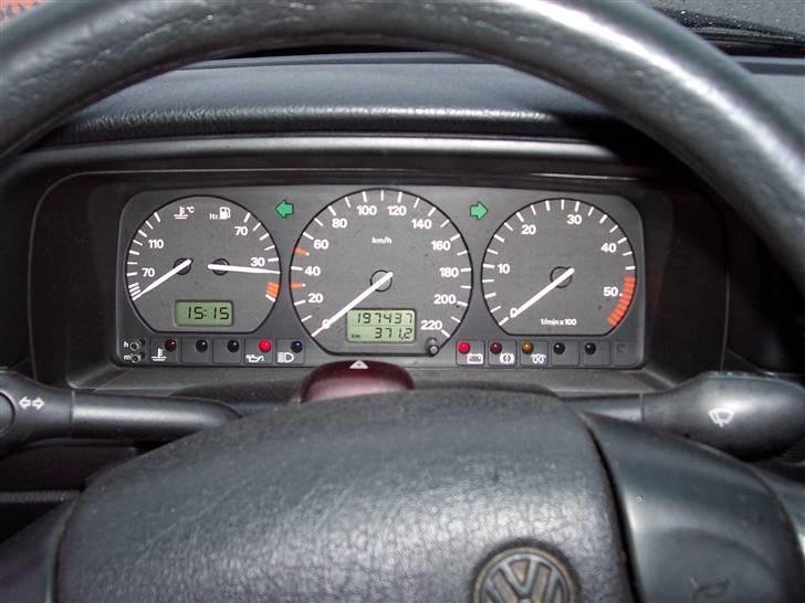 VW Passat 1,9 TDI Court billede 15