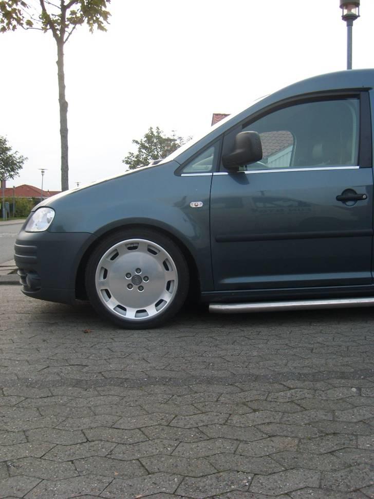 VW Caddy 1.9 TDI SOLGT billede 2