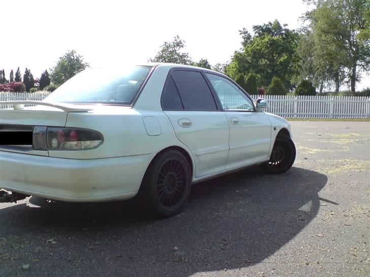 Mitsubishi Lancer Glxi billede 2