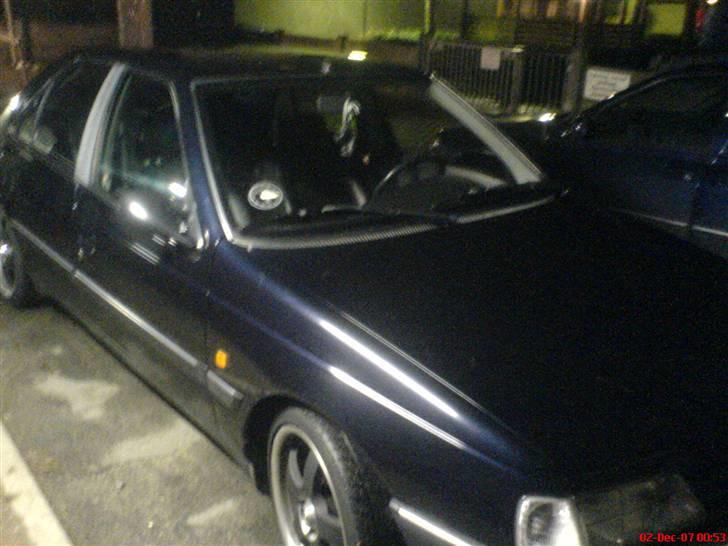 Peugeot 405 sti skrottet:(  billede 1