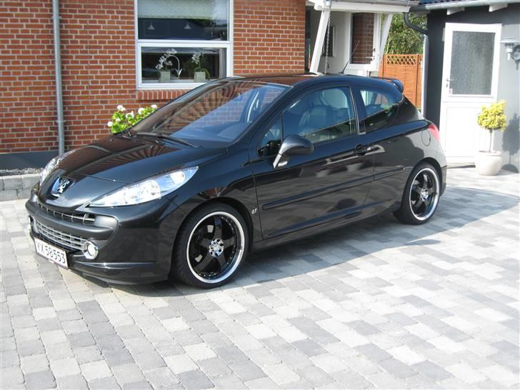 Peugeot 207 TURBO   - Har lige hentede bilen billede 1