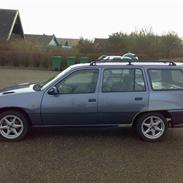 Opel Kadett 2,0i Club st. /GSI