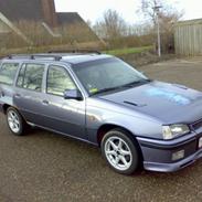 Opel Kadett 2,0i Club st. /GSI