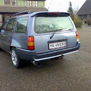 Opel Kadett 2,0i Club st. /GSI