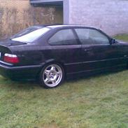 BMW 320 i Coupe SOLGT!!! :(