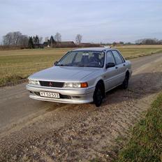 Mitsubishi Galant 2000 GLSI