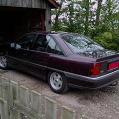 Opel omega a
