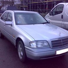 Mercedes Benz C 250 2,5 Elegance
