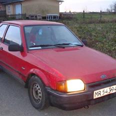 Ford Escort 1,3 cl (solgt)