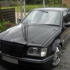 Mercedes Benz 300 D Turbo