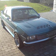 Opel Ascona B(Totalskadet)