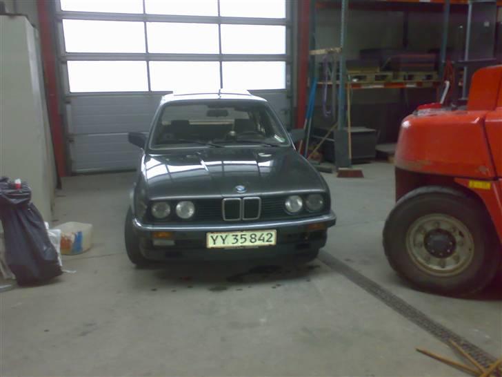 BMW 323i E30 billede 8