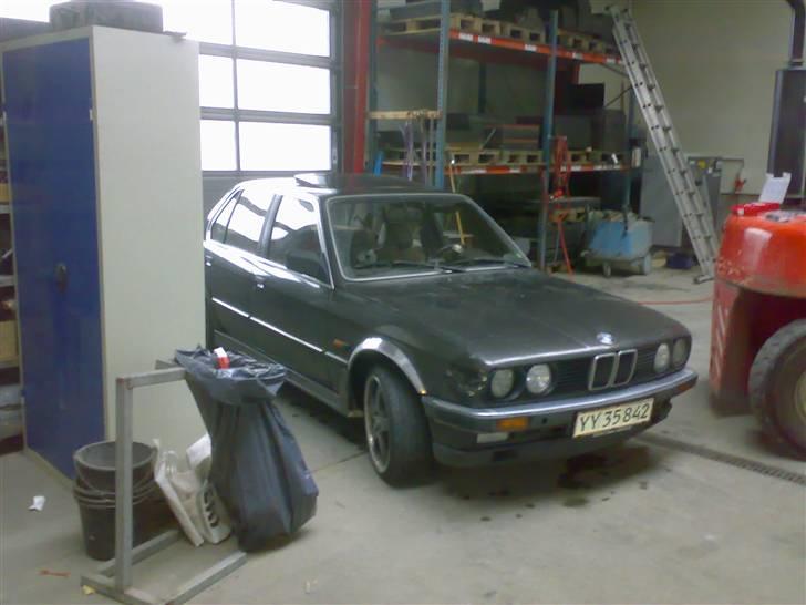 BMW 323i E30 billede 9