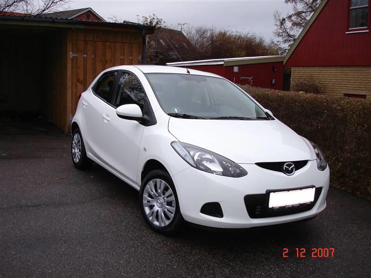 Mazda 2 Advance (SOLGT) - bilen med vinterdæk billede 2