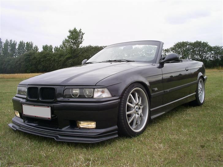 BMW E36 325I Cabrio - SOLGT billede 1