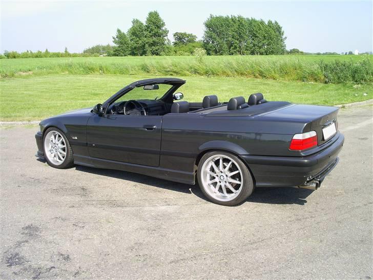 BMW E36 325I Cabrio - SOLGT billede 3