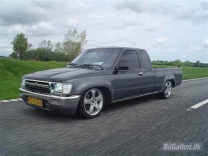 Toyota Hilux lowlux SOLGT billede 1