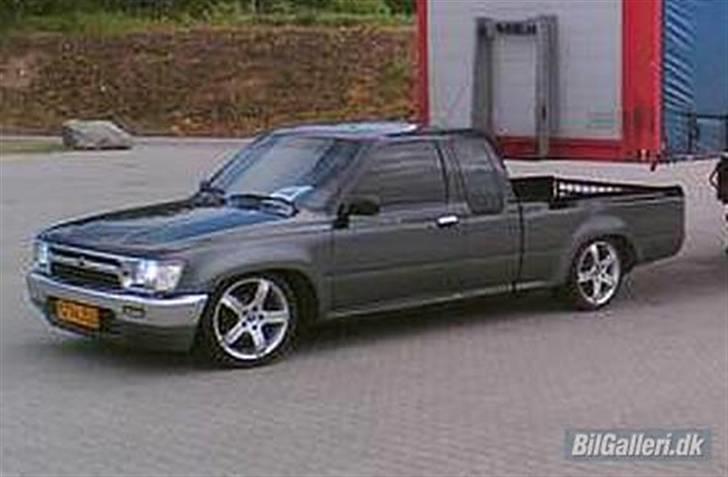 Toyota Hilux lowlux SOLGT billede 2