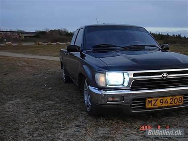 Toyota Hilux lowlux SOLGT billede 3