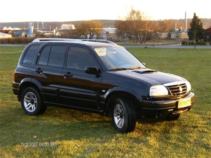 Suzuki Grand Vitara (solgt) billede 17