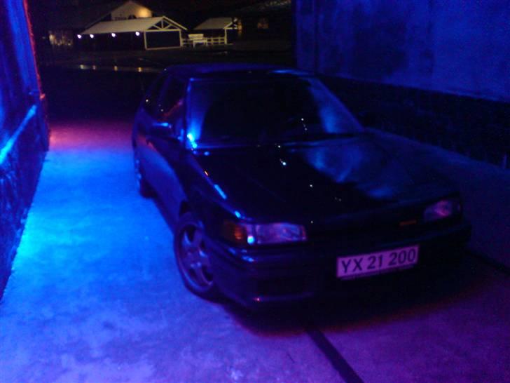 Mazda 323 1.8 Turbo 4WD *død* billede 3