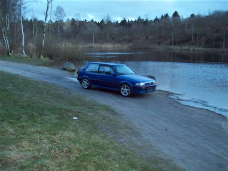 Toyota corolla gt smadret billede 4