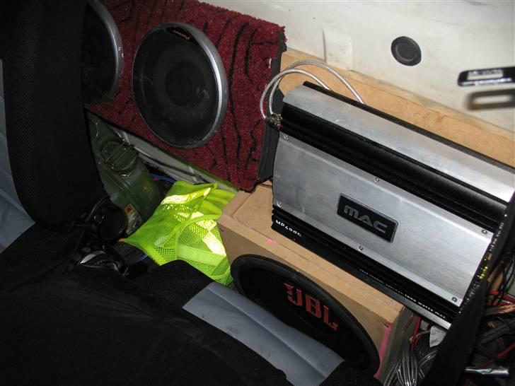 VW caddy under ombygning billede 8