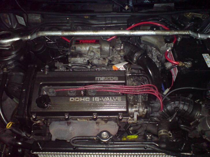 Mazda 323 1.8 Turbo 4WD *død* billede 4