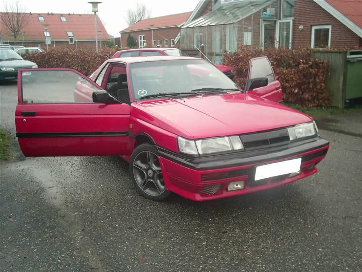 Nissan Sunny GTI coupé --Solgt-- billede 1
