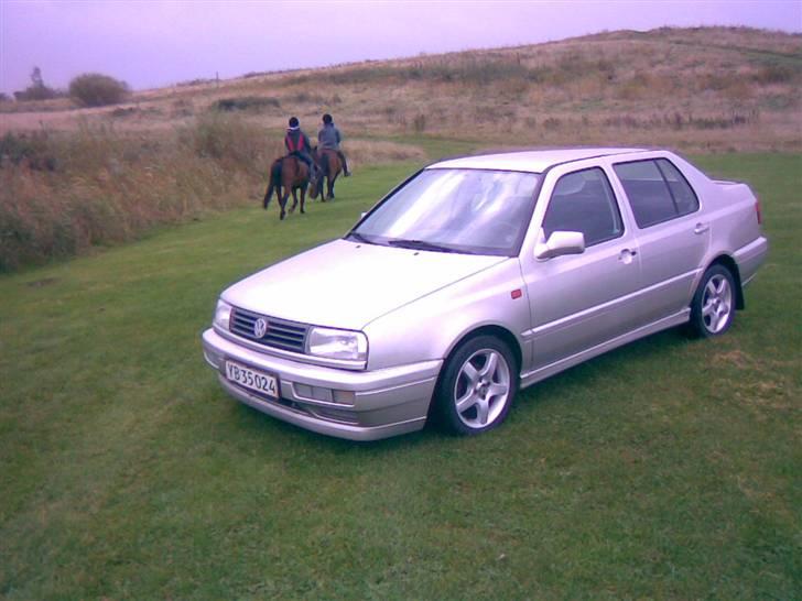 VW Vento 1.8i *Solgt* billede 2
