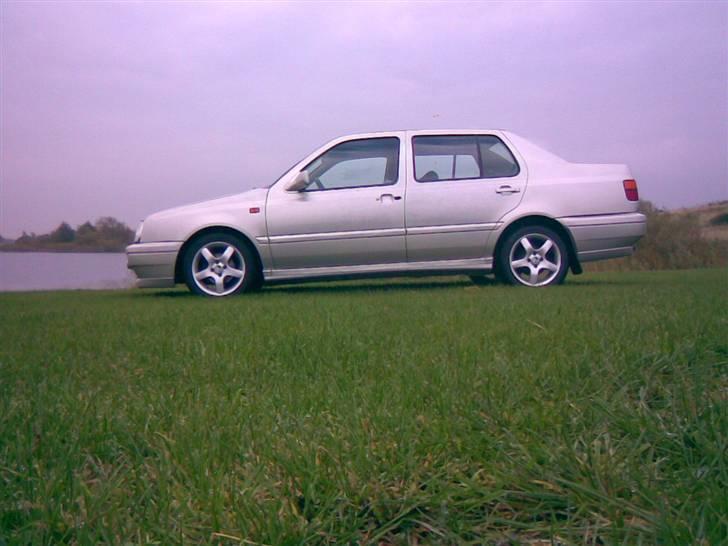 VW Vento 1.8i *Solgt* billede 3