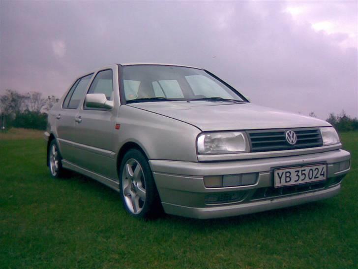 VW Vento 1.8i *Solgt* billede 6