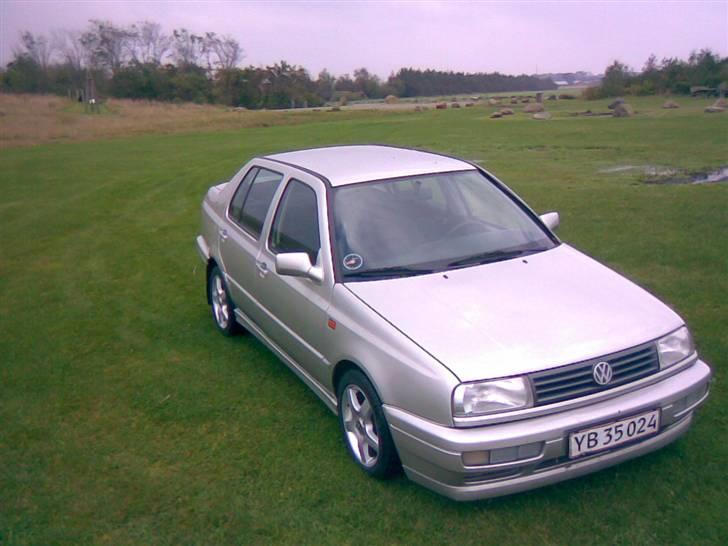 VW Vento 1.8i *Solgt* billede 7