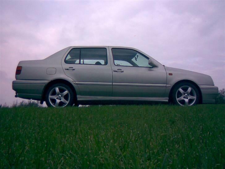 VW Vento 1.8i *Solgt* billede 11