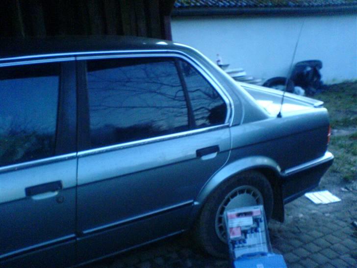 BMW E30 320i.... tøzen billede 9