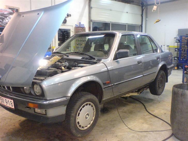 BMW E30 320i.... tøzen billede 15