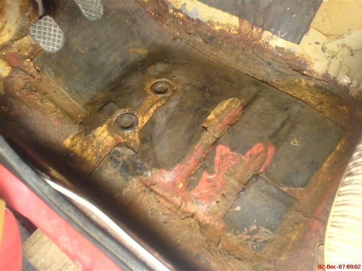 Opel Kadett C Solgt - Gulvet i føre siden skal nok havde en rep plade,.  billede 14