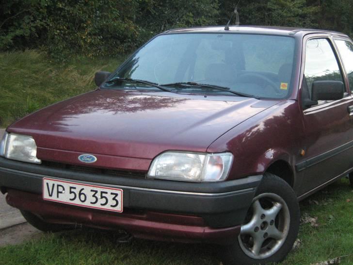 Ford Fiesta 1,8Diesel SOLGT billede 2
