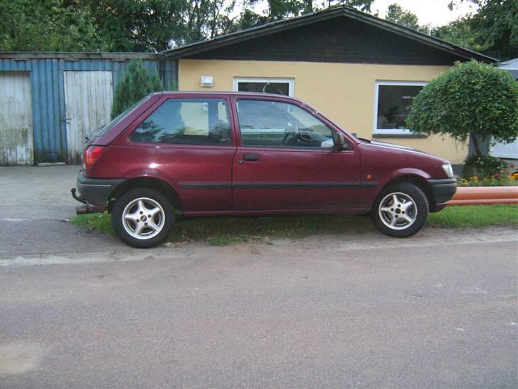 Ford Fiesta 1,8Diesel SOLGT billede 4