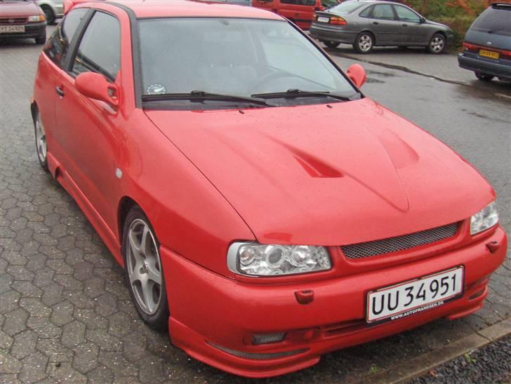 Seat IBIZA TOTAL SKADET billede 1