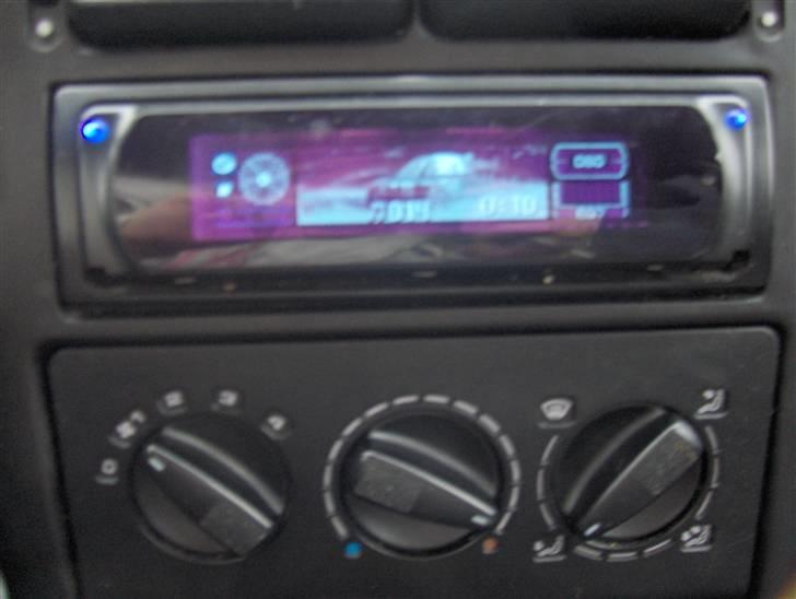 Seat IBIZA TOTAL SKADET - Sony Black Panel billede 7