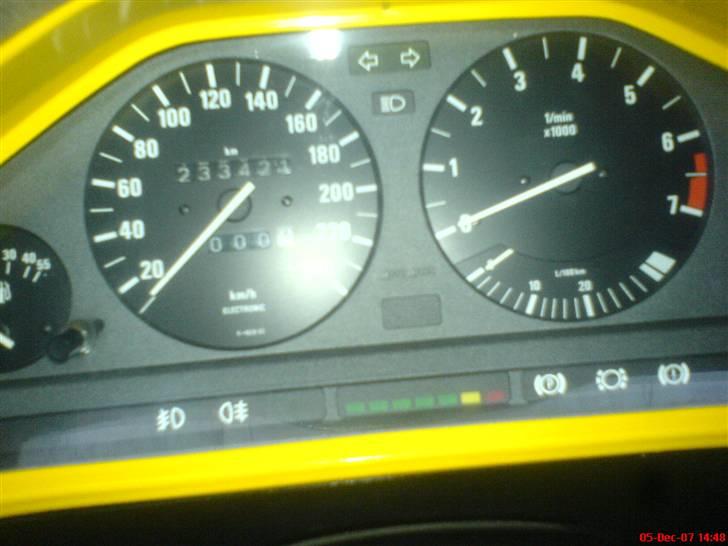 BMW 318 i Solgt billede 10