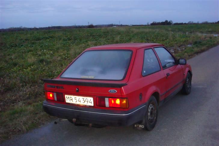 Ford Escort 1,3 cl (solgt) billede 3