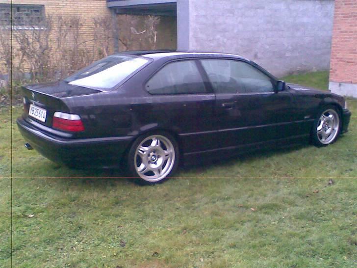 BMW 320 i Coupe SOLGT!!! :( - der var hun lige blevet vasket, gør det altid selv. og aldrig i en vaskehal billede 5