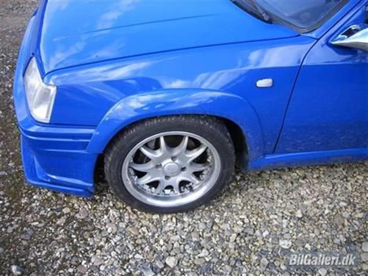 Peugeot 205 GTi billede 3