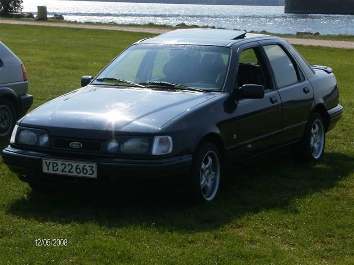 Ford .-. Sierra GT Solgt .-. billede 1