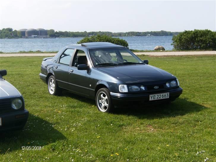 Ford .-. Sierra GT Solgt .-. billede 3