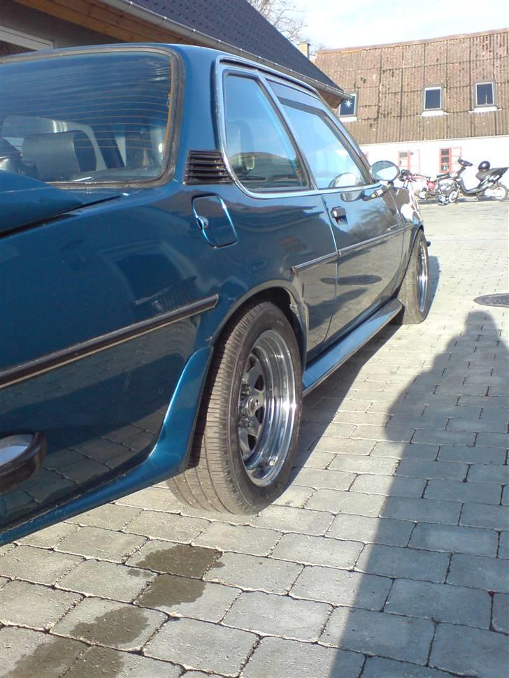 Opel Ascona B(Totalskadet) billede 3