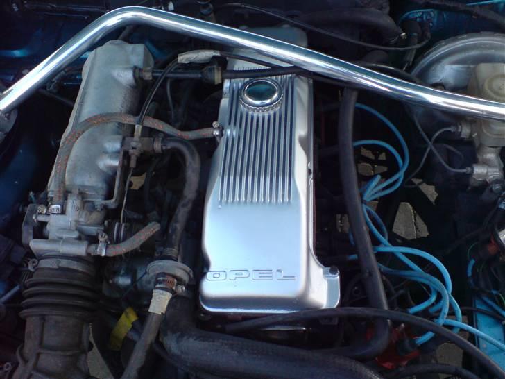 Opel Ascona B(Totalskadet) billede 9